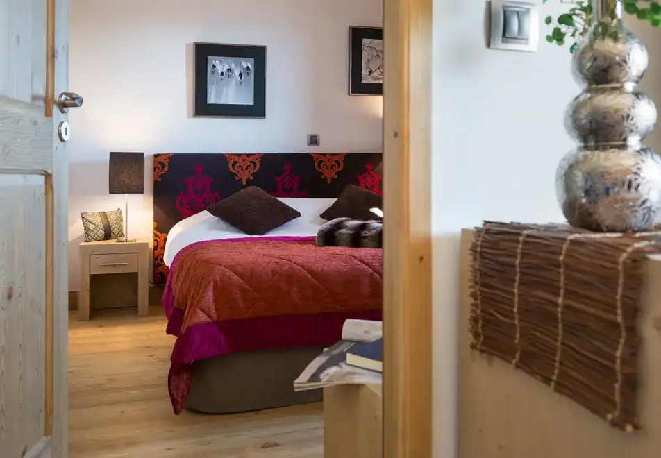 Lodge Hemera, La Rosiere (self catered apartments) - Double Bedroom