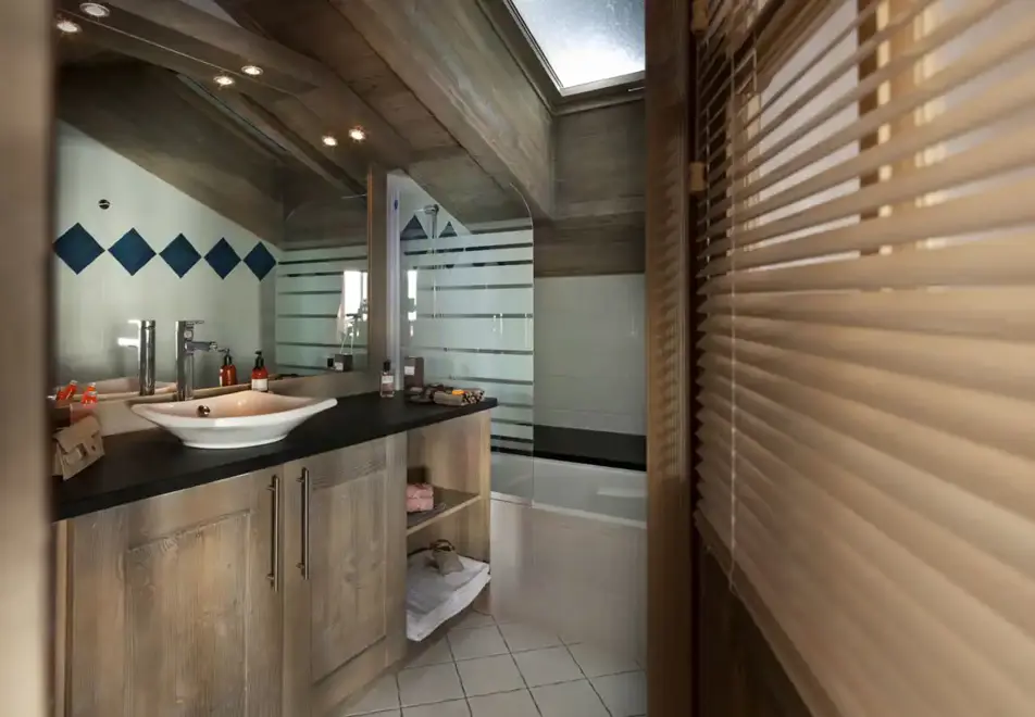 Le Telemark, Tignes les Lac (self catered apartments) - Bathroom