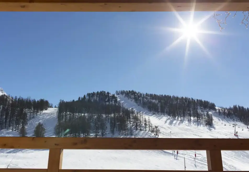 Le Napoleon, Montgenevre (self catered apartments) - View over slopes