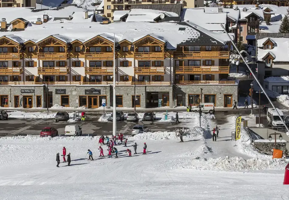 Le Napoleon, Montgenevre (self catered apartments) - Foot of the slopes