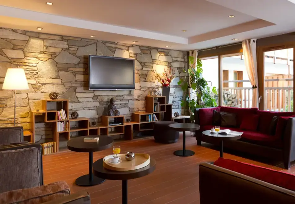 Hameau des Airelles, Montgenevre (self catered apartments) - Residence Lounge