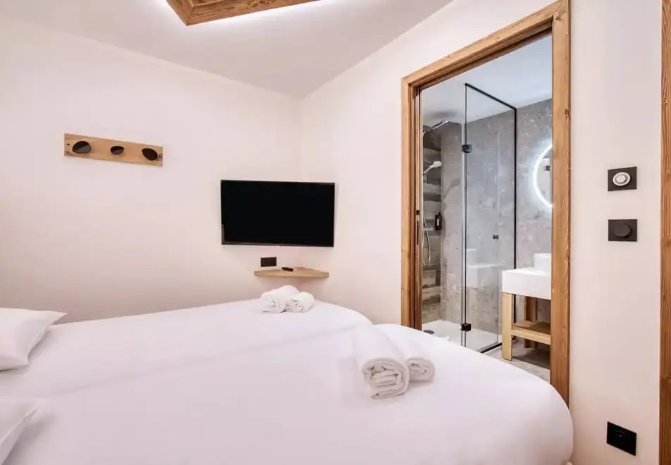 Yeti, Tignes le Lac (self catered apartments) - Yeti 1.1