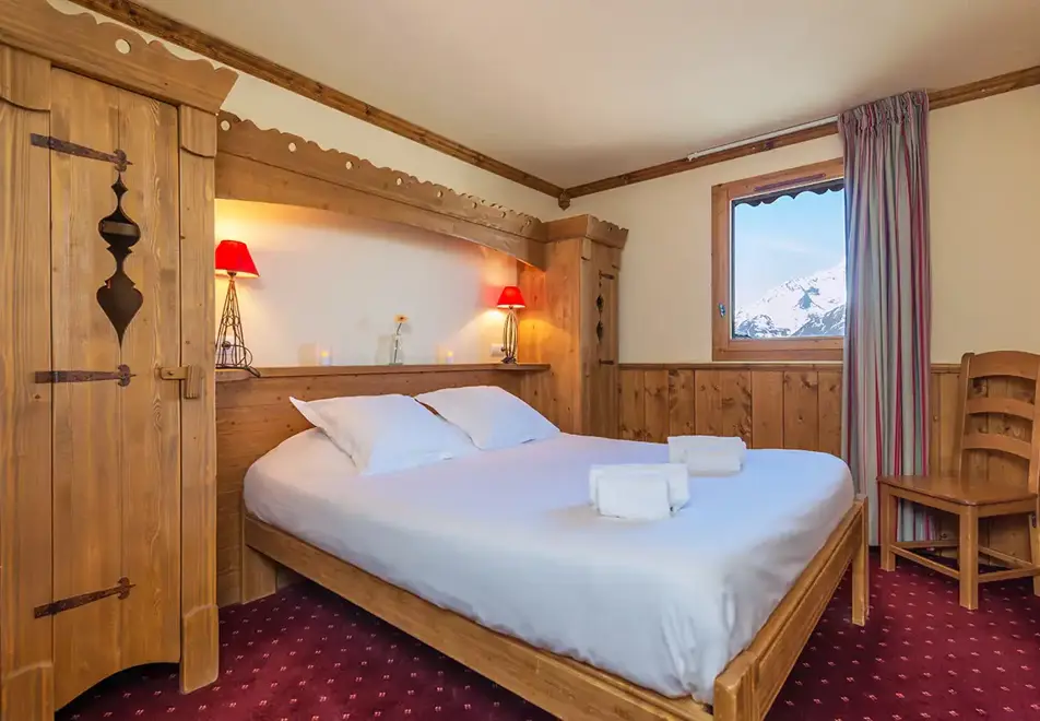 Le Refuge, La Rosiere (self catered apartments) - Typical double bedroom style