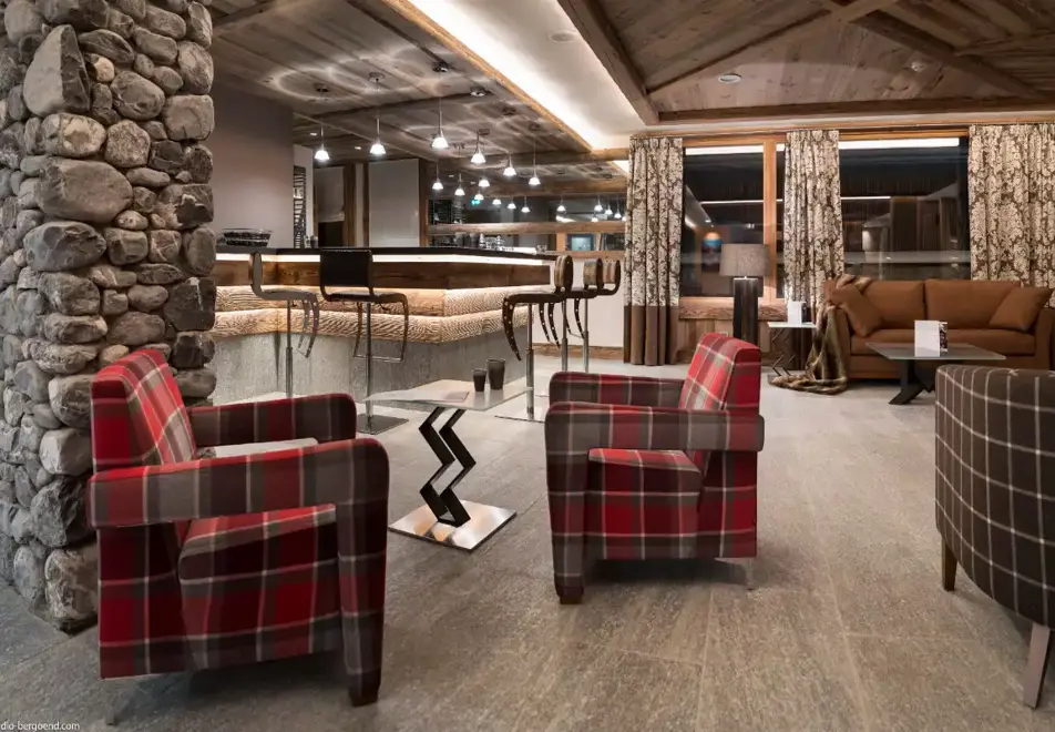 Le Cristal de Jade, Chamonix (self catered apartments) - Reception