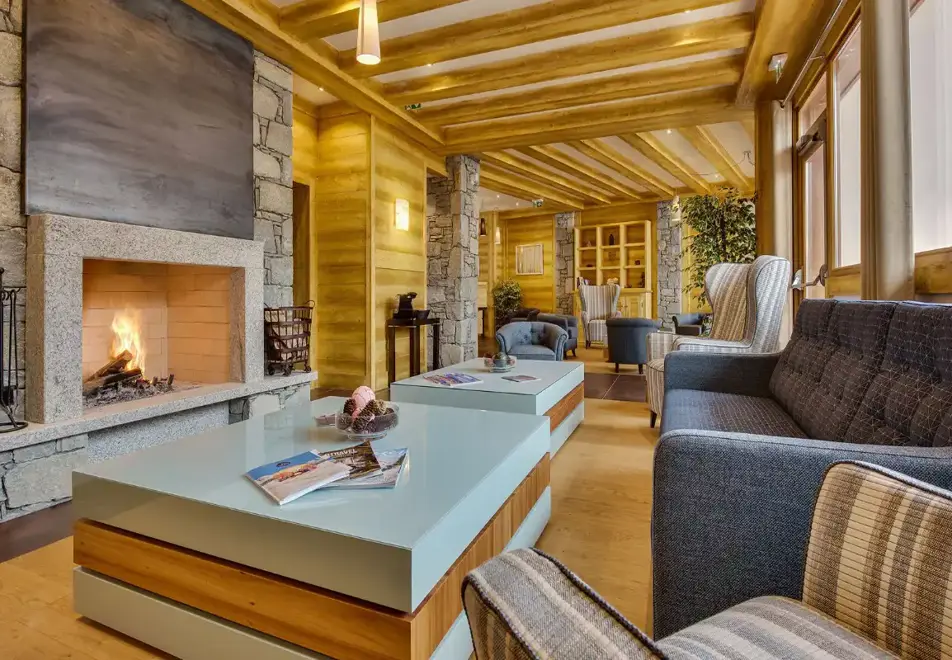 Les Chalets de Leana, Les Carroz (self catered apartments) - Reception