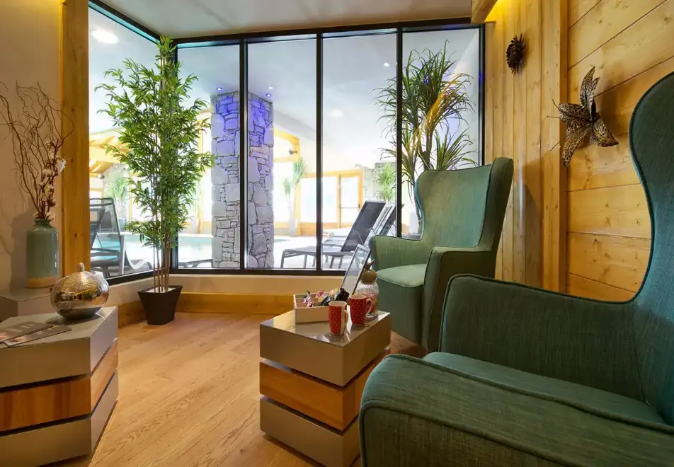 Les Chalets de Leana, Les Carroz (self catered apartments) - Indoor Pool