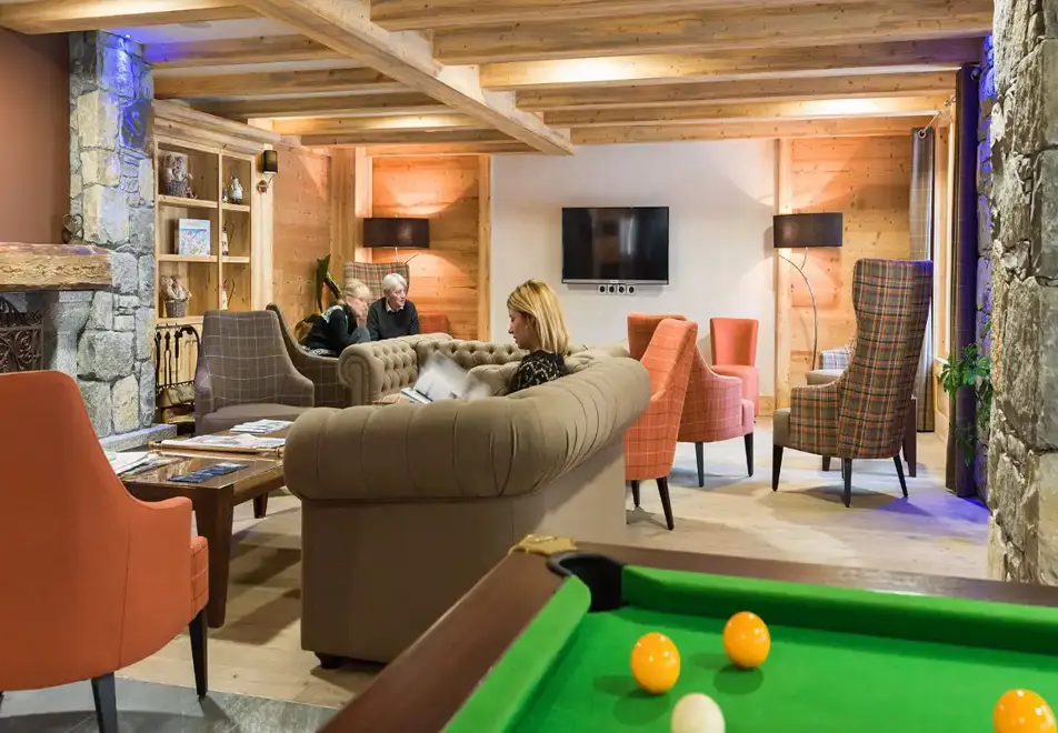 Les Chalets de Layssia, Samoens (self catered apartments) - Residence lounge