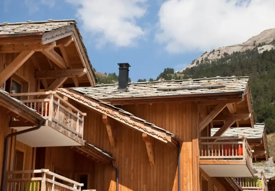 Chalet des Dolines, Montgenevre (self catered apartments)