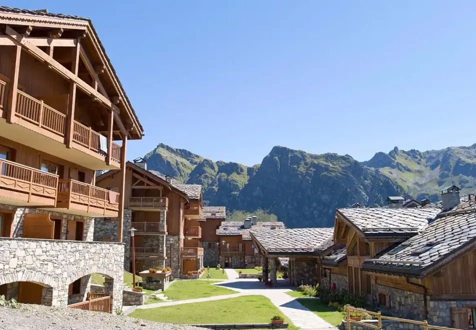 Les Cimes Blanches, La Rosiere (self catered apartments) - Beautiful Location
