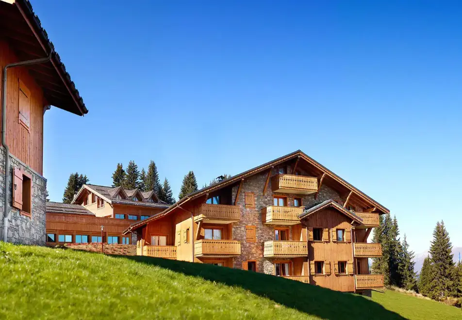 Hameau du Beaufortain, Les Saisies (self catered apartments) - Beautiful Location