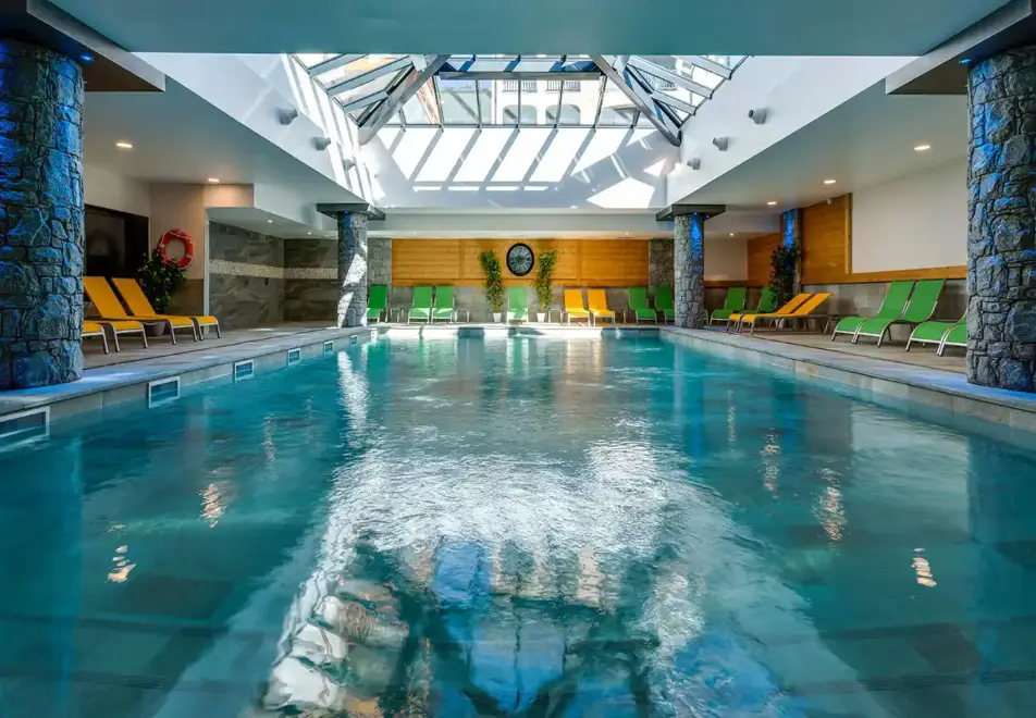 Le Napoleon, Montgenevre (self catered apartments) - Indoor Pool