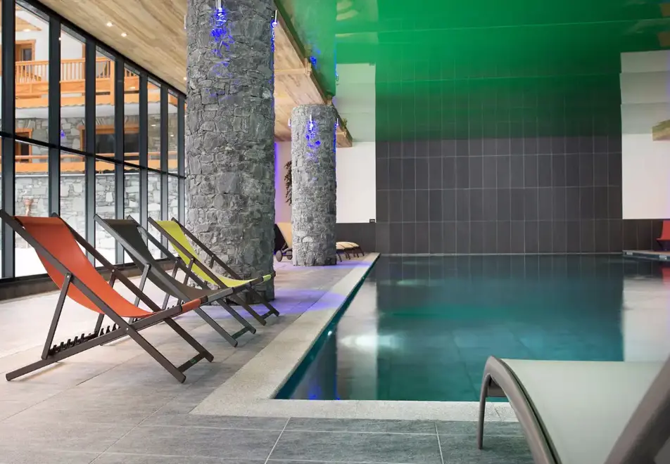 Les Chalets du Flambeau, Val Cenis (self catered apartments) - Indoor Pool