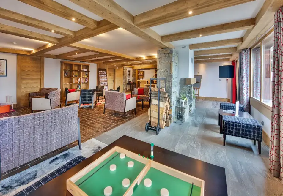 Chalet Les Marmottons, La Rosiere (self catered apartments) - Lounge