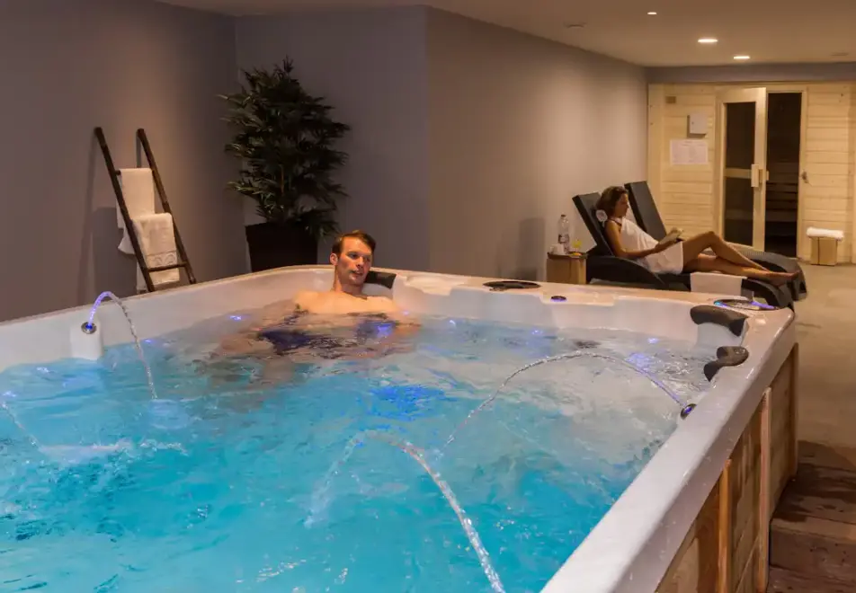 Isatis, Chamonix (self catered apartments) - Sauna and hot tub