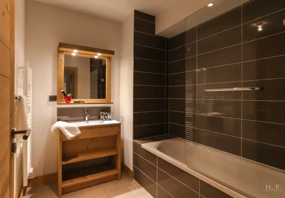 Les Fermes du Mont Blanc, Combloux (self catered apartments) - Typical apartment style