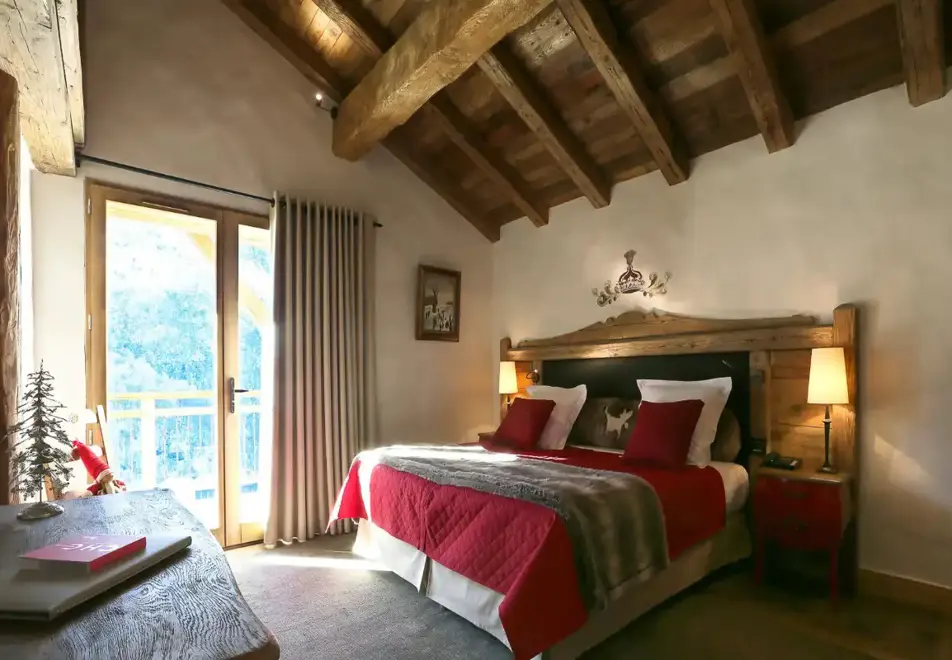 La Bouitte, St Martin de Belleville (hotel) - Style of comfort room