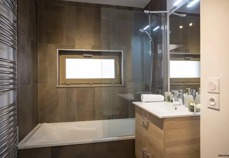 Hameau de Barthelemy, La Rosiere (self catered apartments) - 4 bedroom duplex apartment