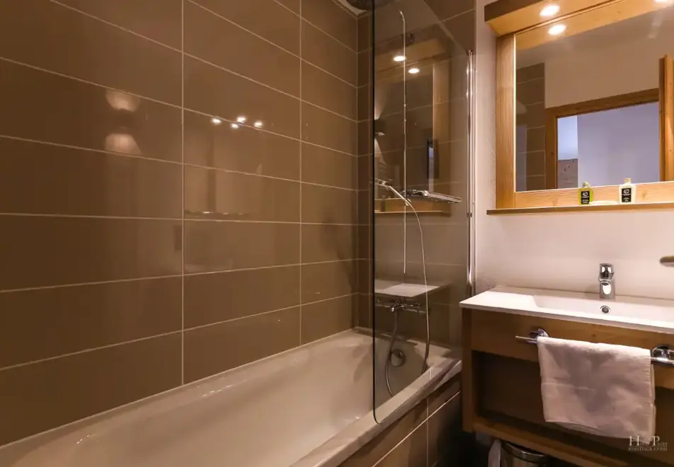 Les Fermes du Mont Blanc, Combloux (self catered apartments) - Typical apartment style