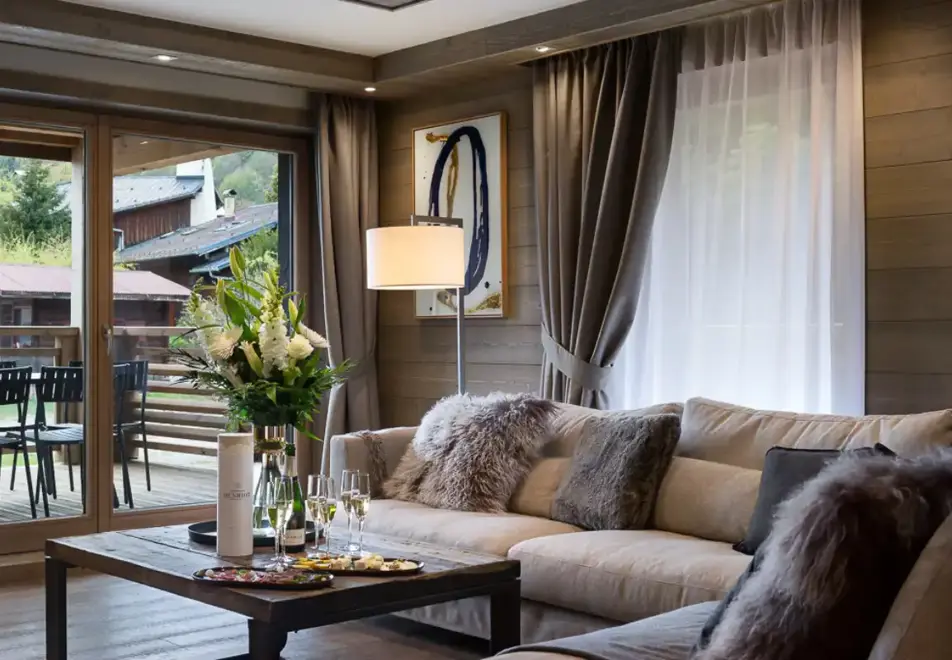 Annapurna, Les Gets (self catered apartments) - 3 bed 8 large