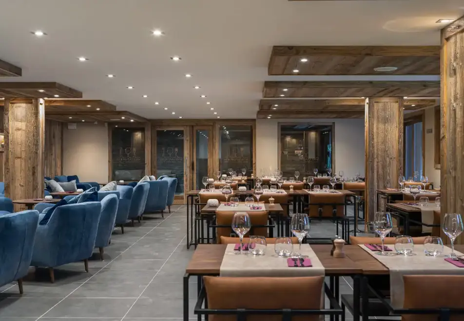 Annapurna, Les Gets (self catered apartments) - La Vina restaurant