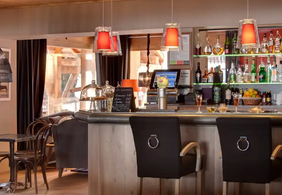 Hotel La Marmotte, Les Gets (hotel) - Bar & lounge