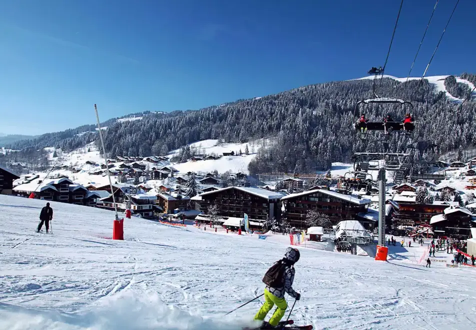 Hotel La Marmotte, Les Gets (hotel) - Easy slope access