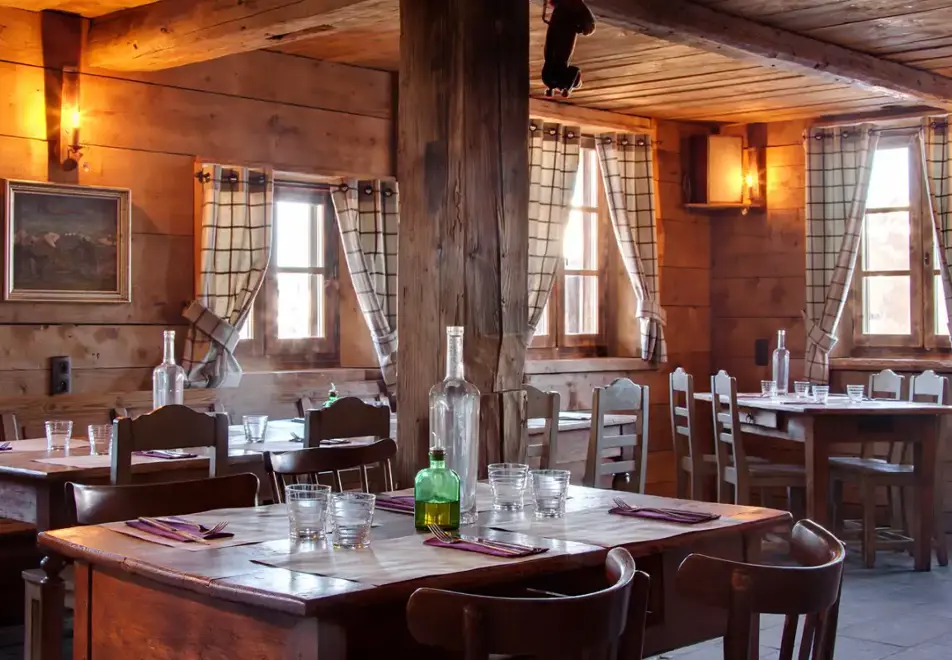 Hotel La Marmotte, Les Gets (hotel) - La Paika restaurant