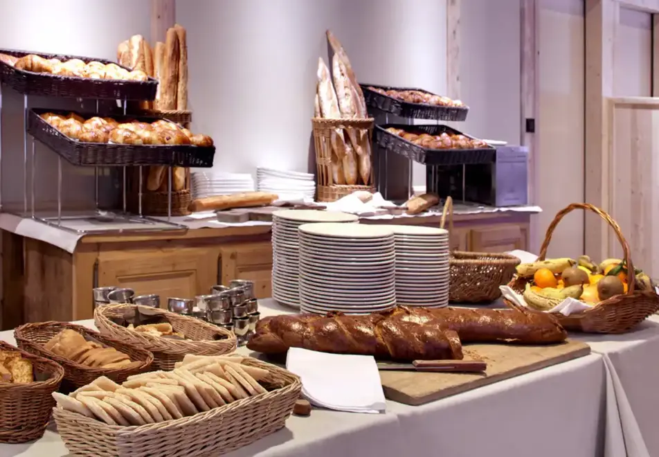 Hotel La Marmotte, Les Gets (hotel) - La Piste Noir restaurant