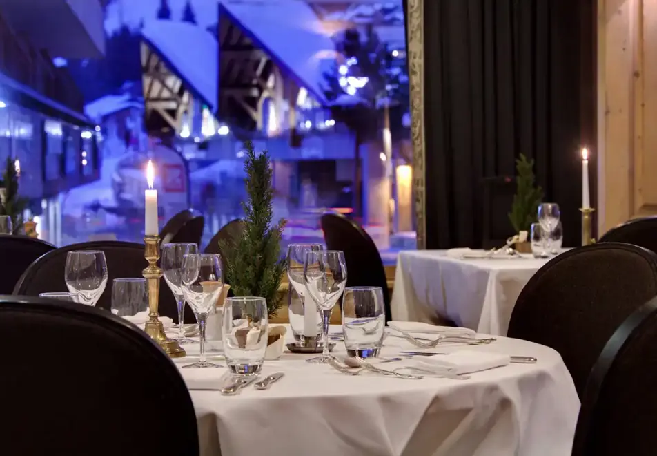 Hotel La Marmotte, Les Gets (hotel) - La Piste Noir restaurant
