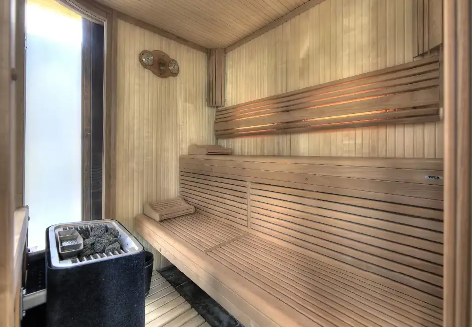 Le Chalet Martine, St Martin de Belleville (catered chalet) - Sauna