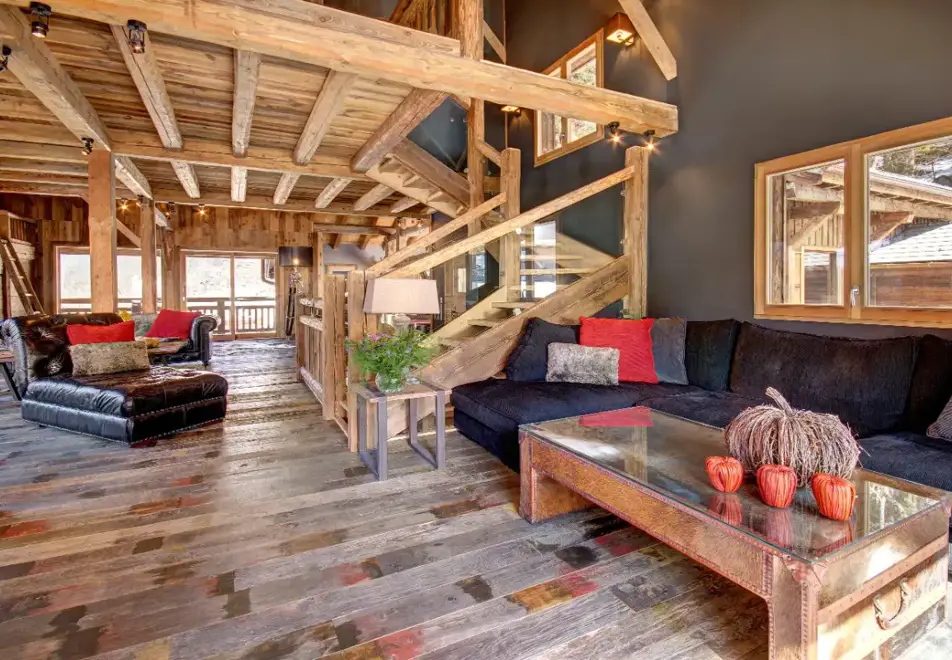 Chalet Claudine, Morzine (self catered chalet) - Seating area