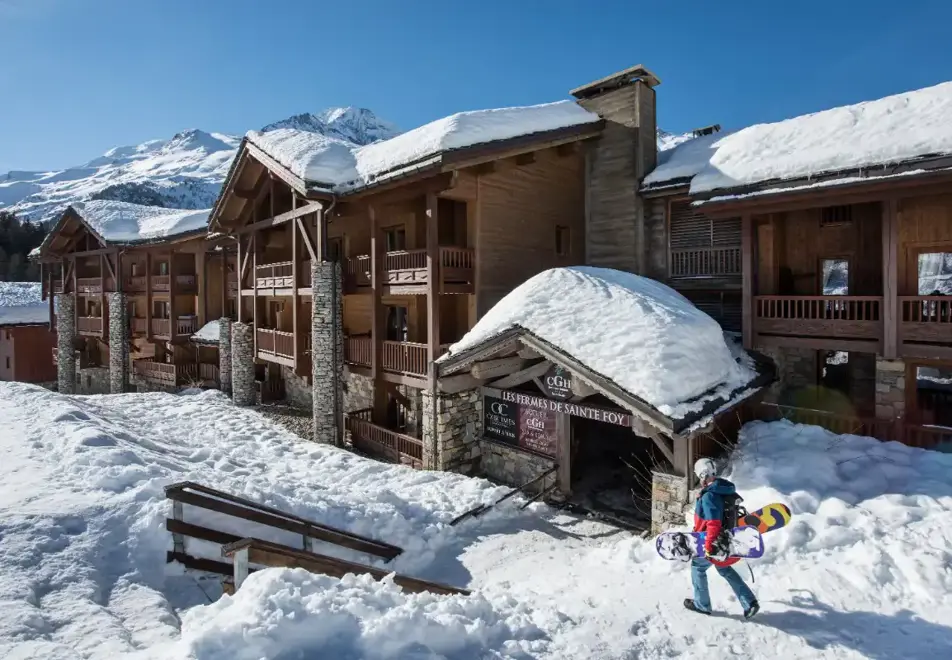 Les Fermes de Sainte Foy, Sainte Foy (self catered apartments) - On the snowfront