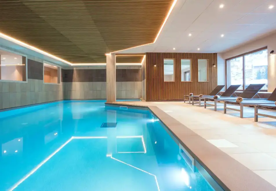Le Cle des Cimes, Areches Beaufort (self catered apartments) (©MReyboz) - Indoor pool