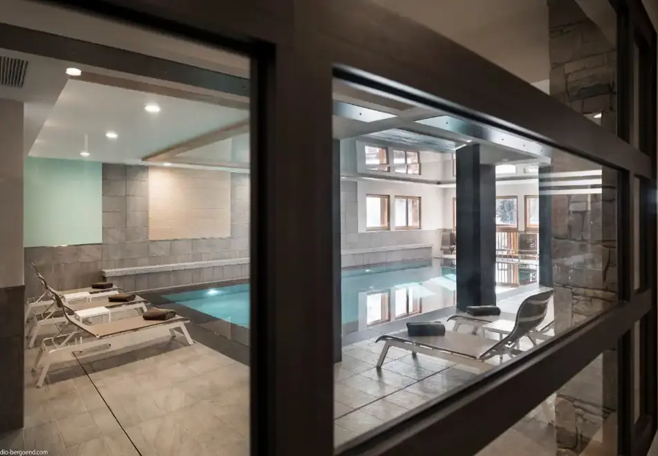 Le Roc des Tours, Grand Bornand (self catered apartments) - Indoor pool