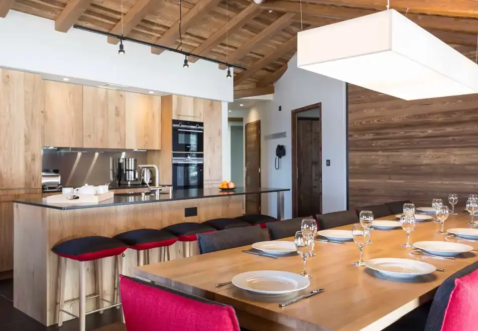 Alparena, La Rosiere (Apartments & Hotel) - Typical 5 bed prestige 12 apartment style