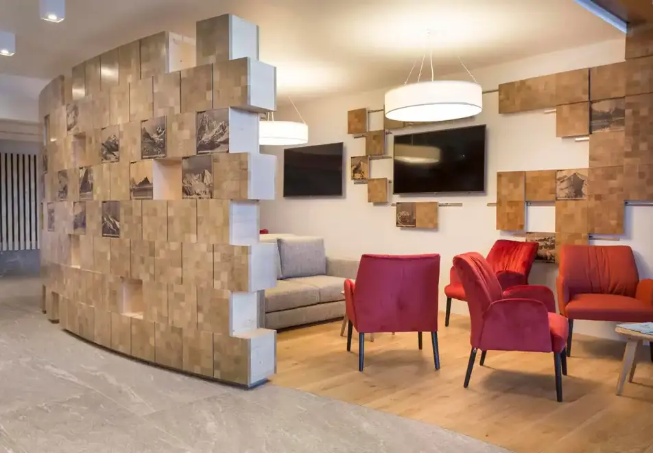 Alparena, La Rosiere (Apartments & Hotel) - Reception