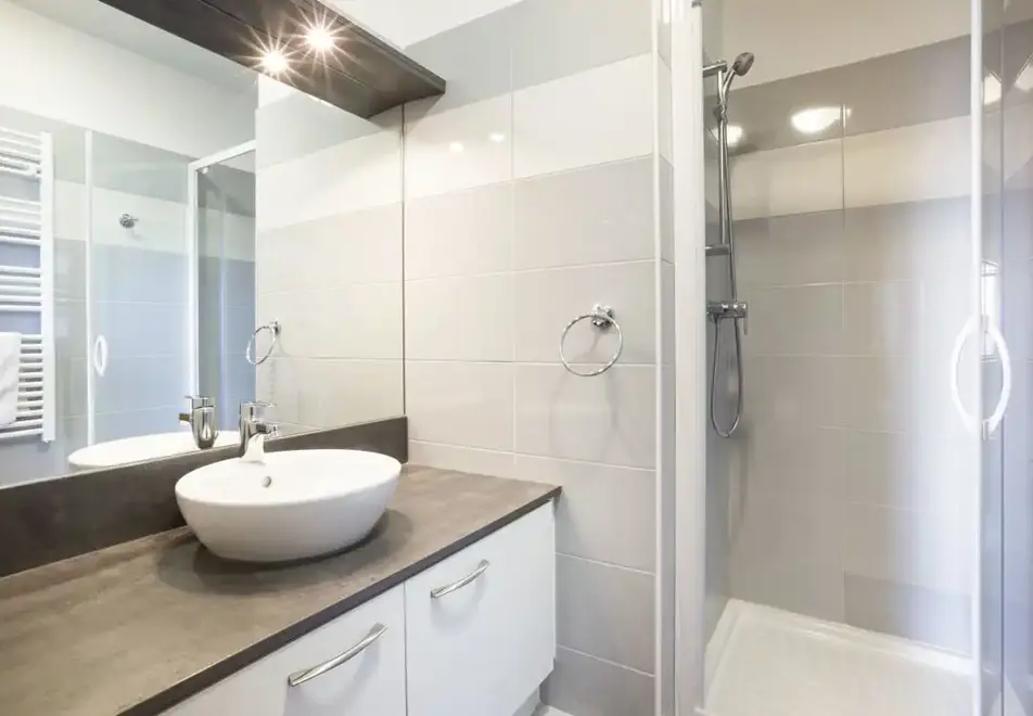 Etoile des Cimes, Sainte Foy (self catered apartments) (©ManuReyboz) - Shower room