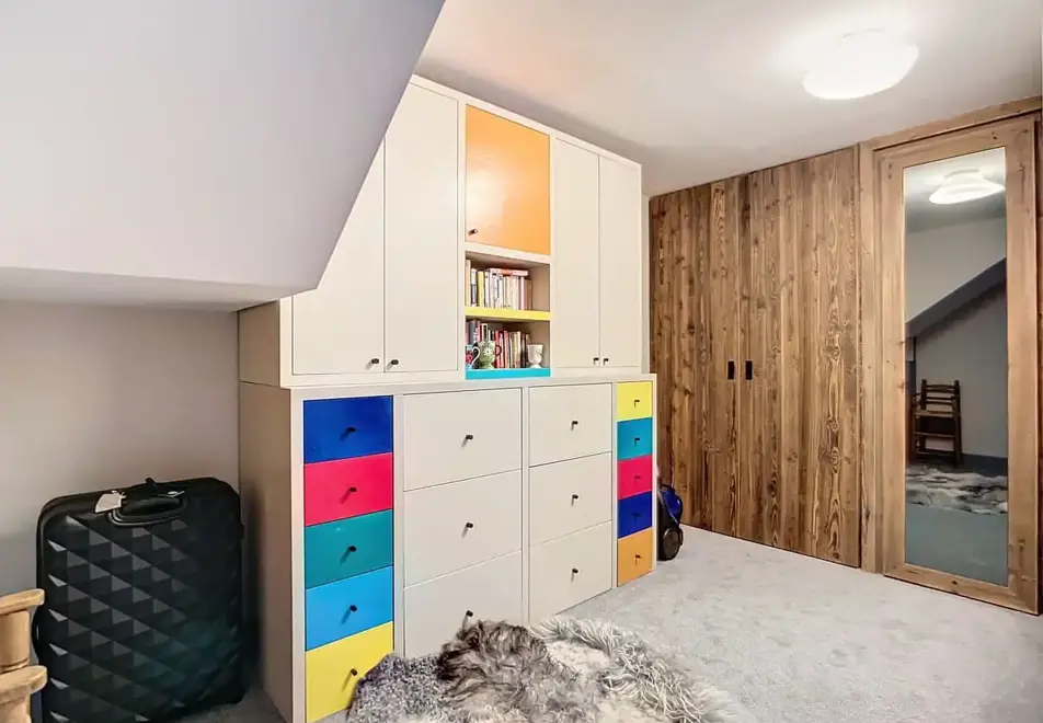 Chalet Broceliande, Meribel (self catered chalet) - Bedroom