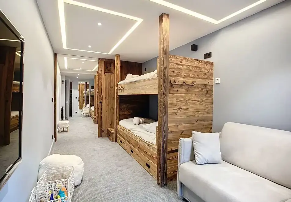 Chalet Broceliande, Meribel (self catered chalet) - Bunk room