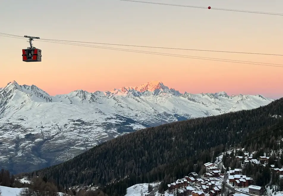 Manaka, Plagne Centre (self catered apartments) - One of the many apartment views (©Mary F)
