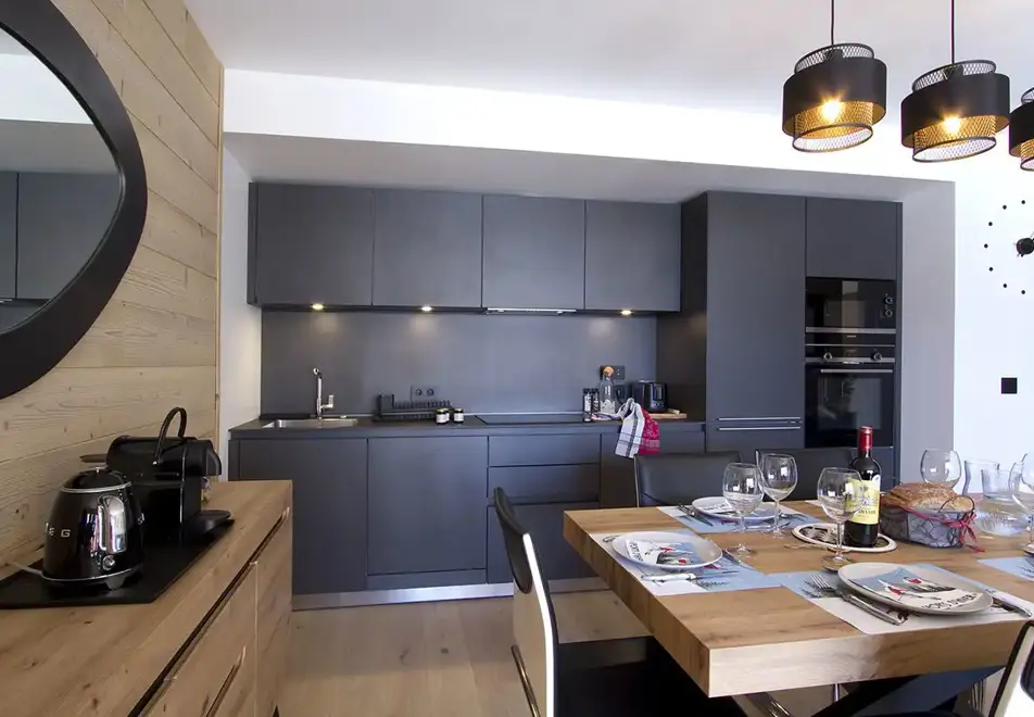 Phoenix B, Alpe d'Huez (self catered apartments) - Typical apartment style