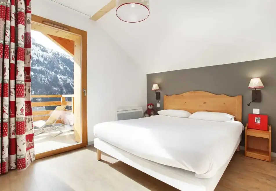Le Crystal, Vaujany (self catered apartments) - Typical apartment style