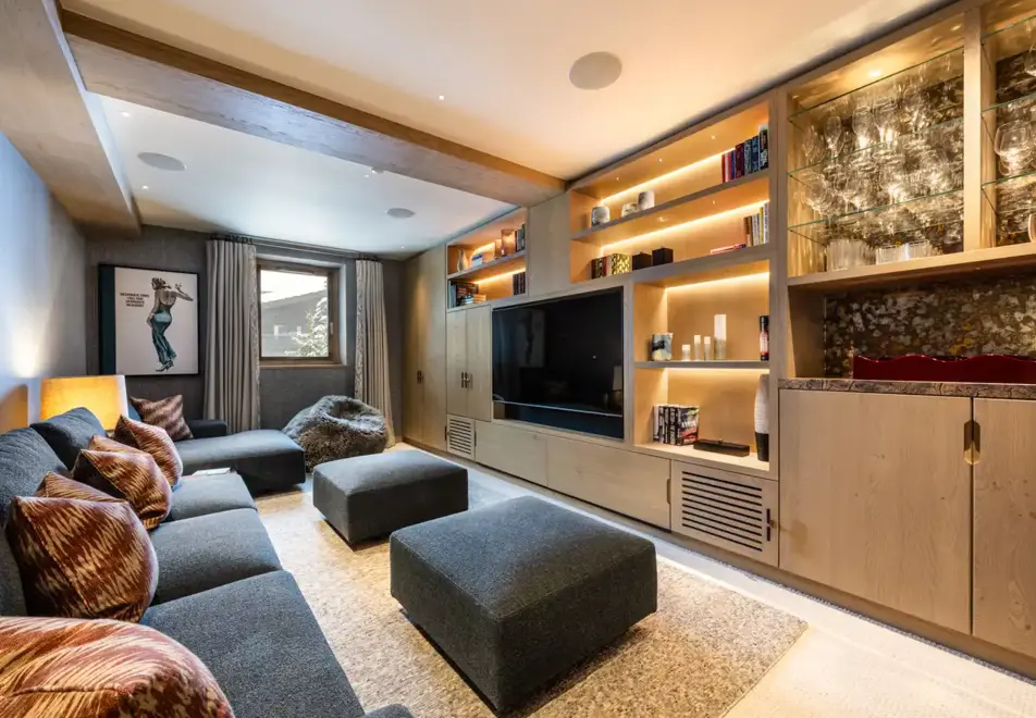 Silverstone Lodge, Val d'Isere (self catered chalet/apartment) - Number 4