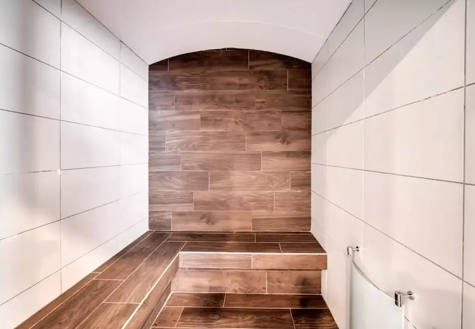 Cap Neige, Tignes le Lac (self catered apartments) - Spa area with steam room