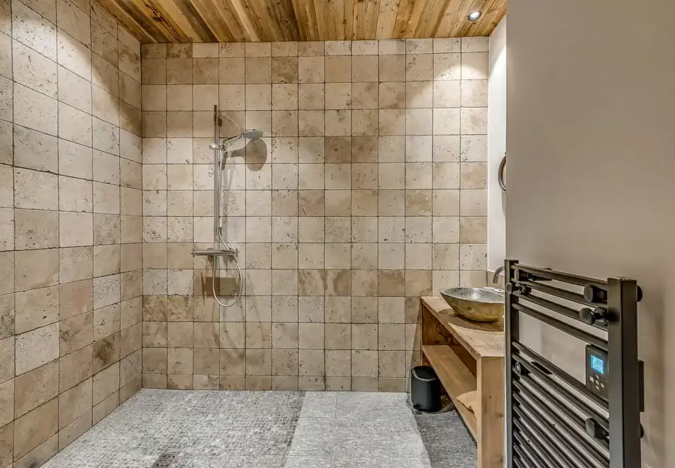 Le Val d'Isere, Val d'Isere (hotel & apartments) - Fornet apartment (©andyparant)