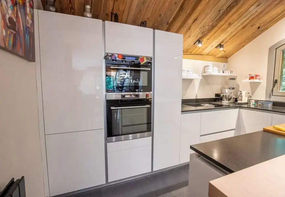 Chalet Broceliande, Meribel (self catered chalet) - Kitchen area