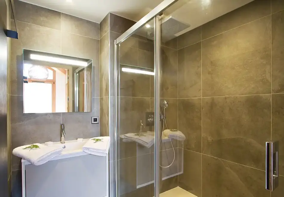 Phoenix C, Alpe d'Huez (self catered apartments) - Typical apartment style