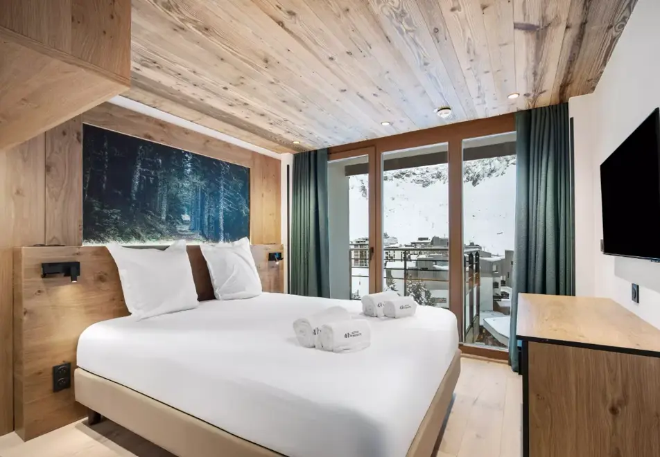 Le Quartz, Tignes Val Claret (self catered apartments) - Typical style of 502