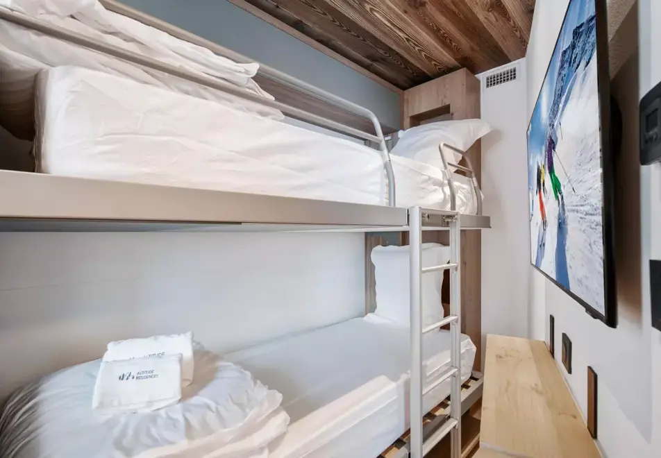 Le Quartz, Tignes Val Claret (self catered apartments) - Typical style of 502