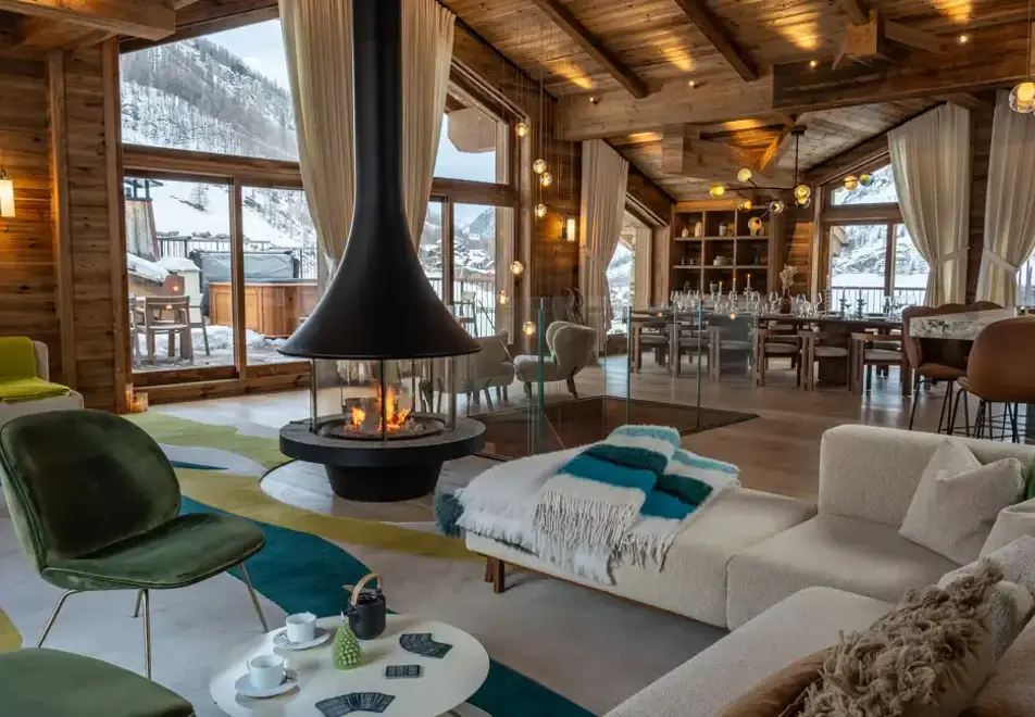 Silverstone Lodge, Val d'Isere (self catered chalet/apartment) - Number 7